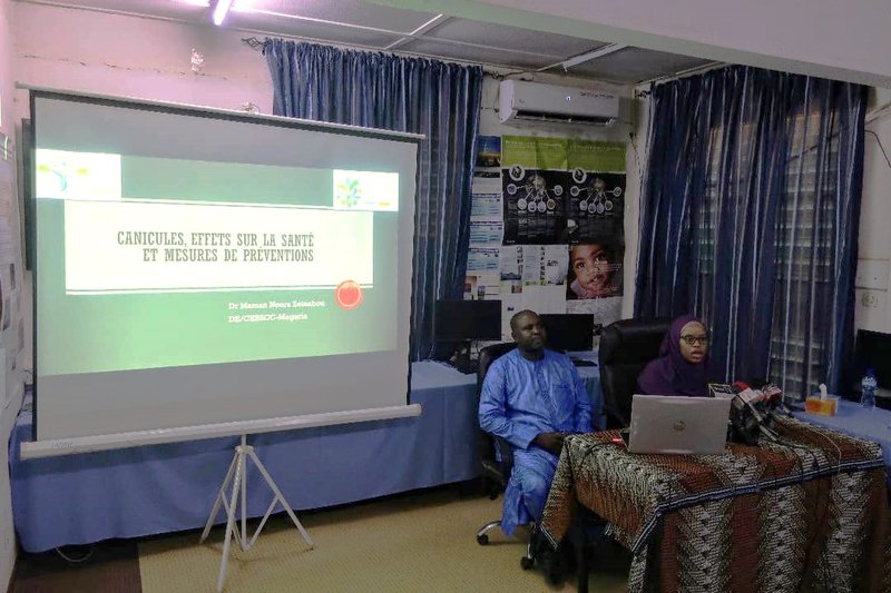 dr Noura presenting+